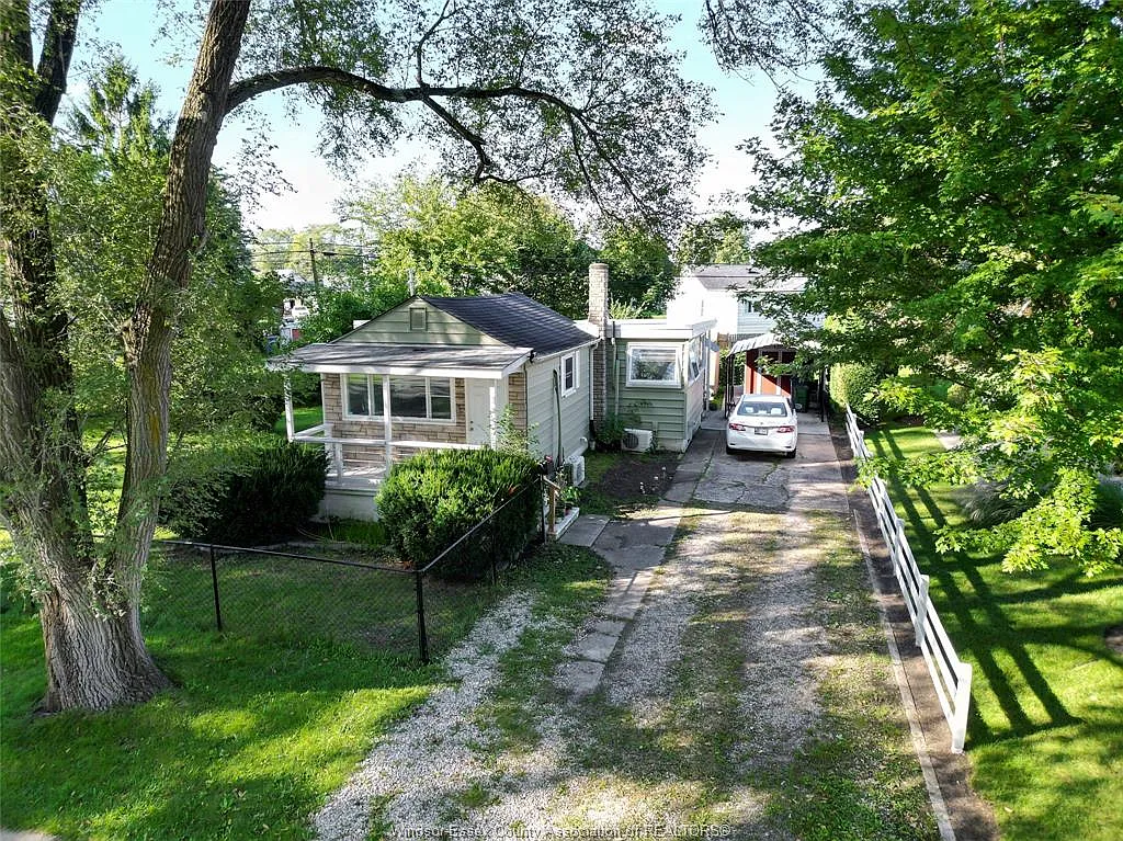 2 bed, $1,800 — Photo 1