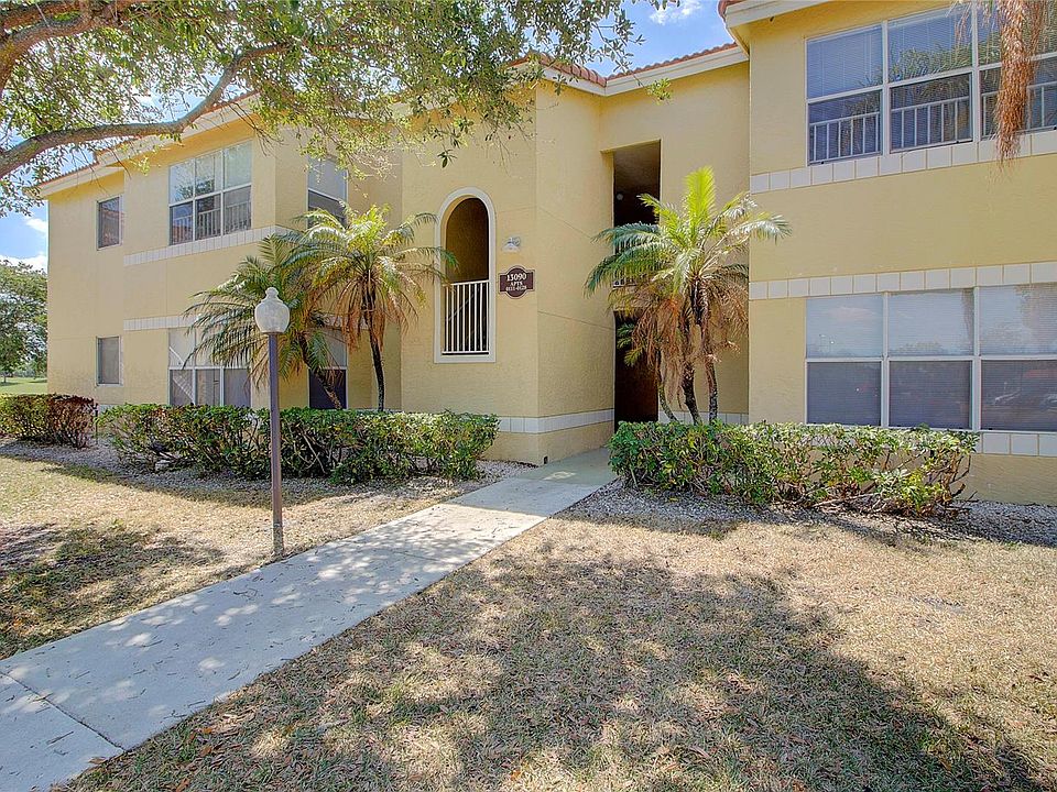 1st image of 644 Vista Isles Dr