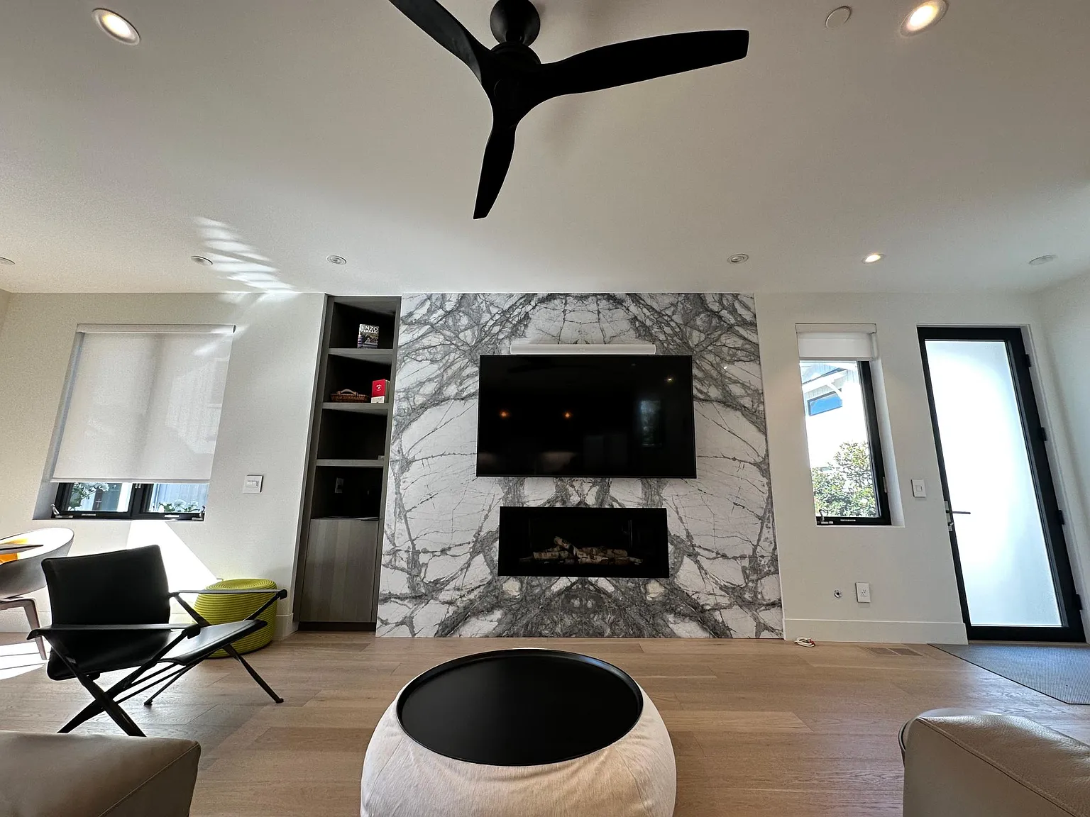 3 bed, 2.5 bath, 1900 sqft, $6,500 — Photo 4