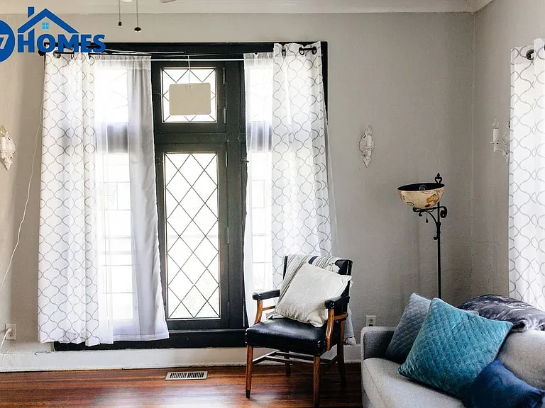 2525 Shelby St #1 — Photo 6