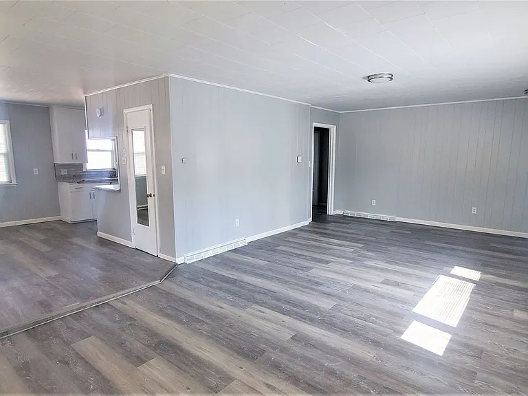 401 S Ross Ave — Photo 3