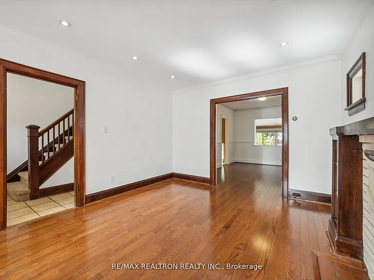 186 Wanless Ave — Photo 10