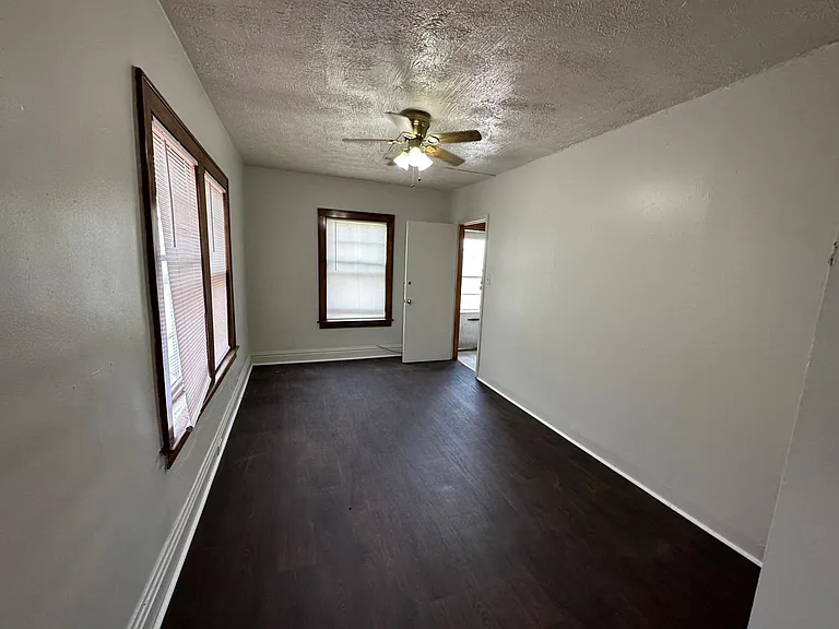 623 Jefferson Ave #4 — Photo 7