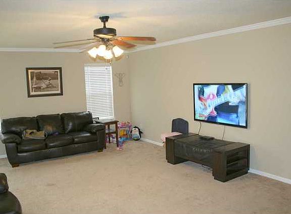 2nd image of 113 Kingswood Pl