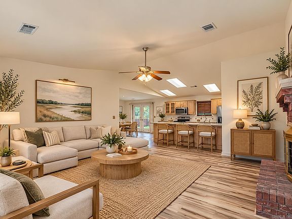 5th image of 175 Lorelei Cir