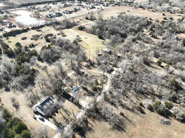 801 S County Line Rd, Mustang, OK 73064
