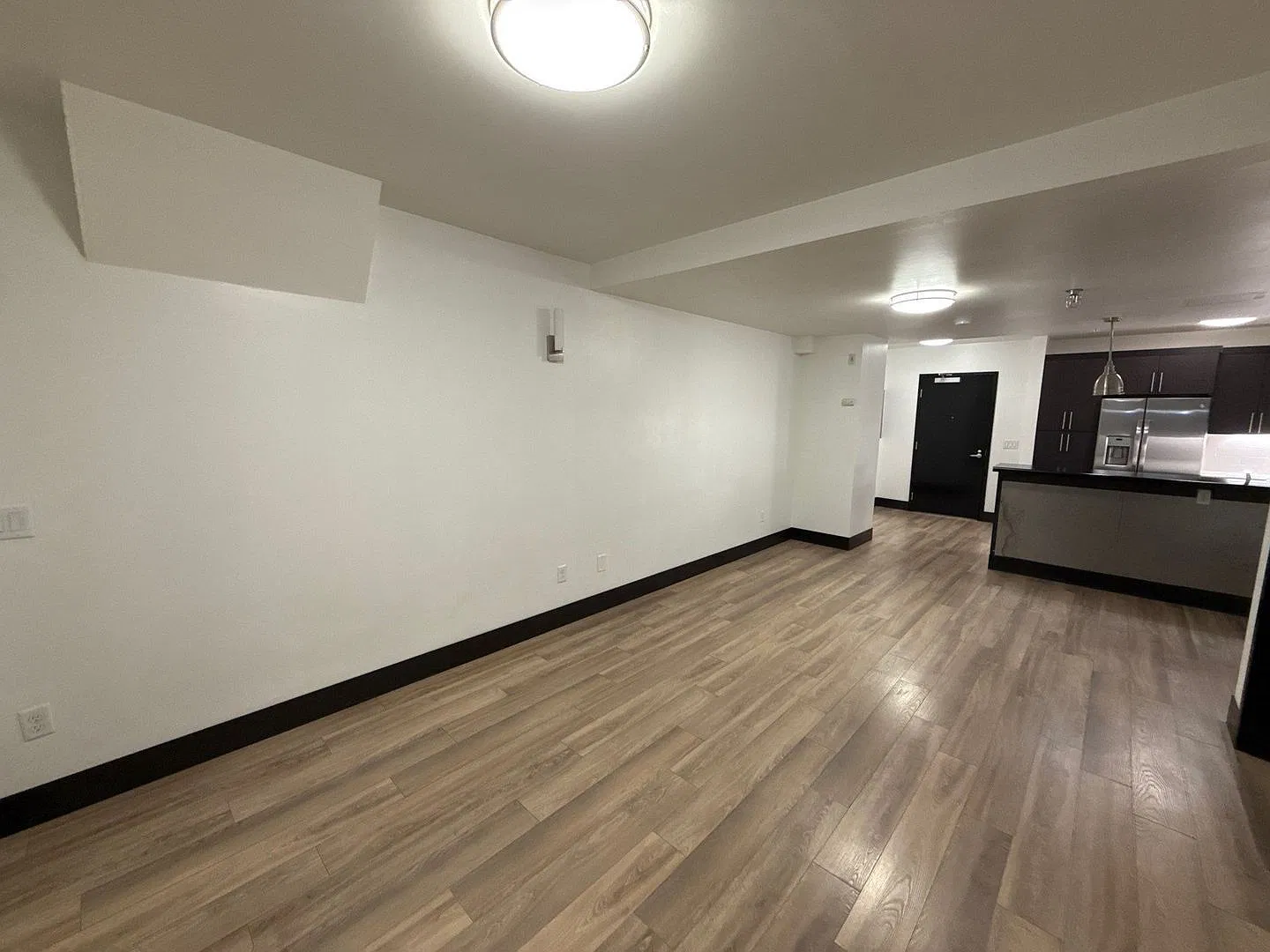 Studio, 1.0 bath, 675 sqft, $1,345 — Photo 4