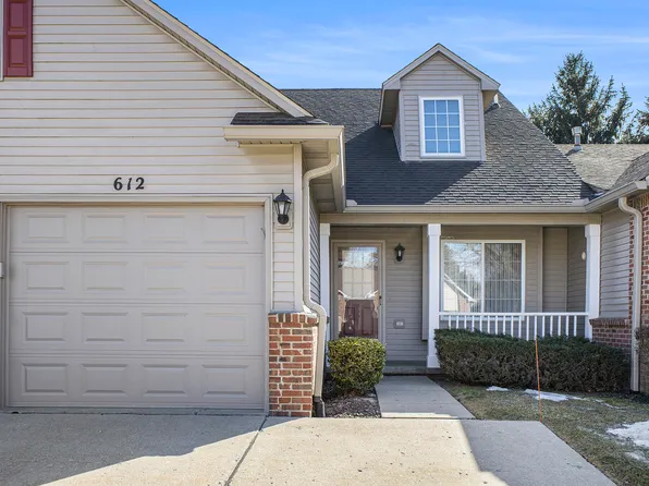 612 Woodberry Ln, Brighton, MI 48116