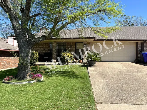 2104 Kirby Lee St Photo 1