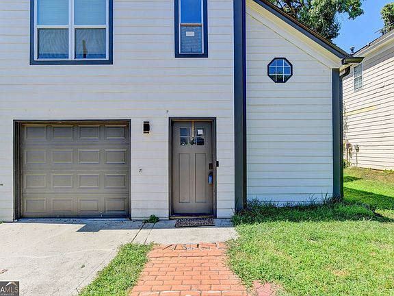 5th image of 940 Buckley Pl