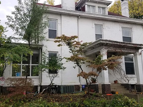 5th image of 3125 N High St