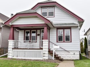 2113 S 59th St, West Allis, WI 53219