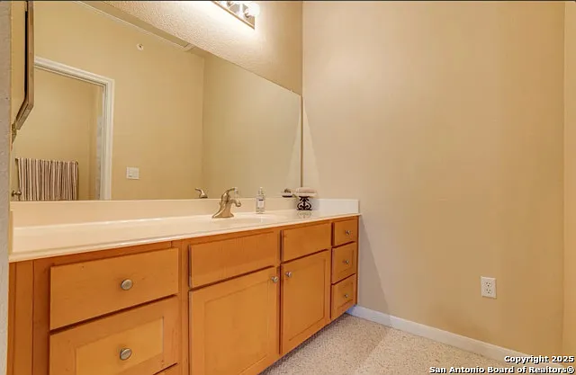 6160 Eckhert Rd #103 — Photo 39