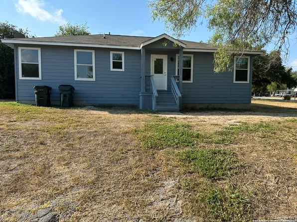 619 Tilden St, Kenedy, TX 78119