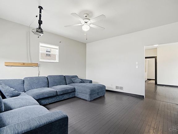 4th image of 4910 Greenlee Ave