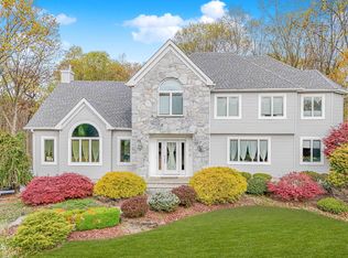 100 Five Points Rd, Freehold, NJ 07728