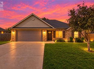 1260 Sebastian Ln, Prairie Grove, AR 72753