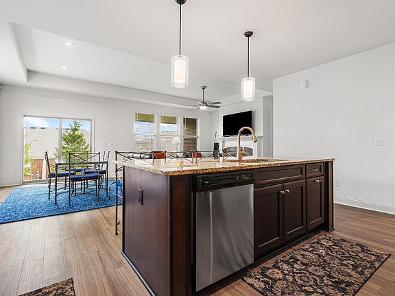4th image of 1525 Sweetsong Dr