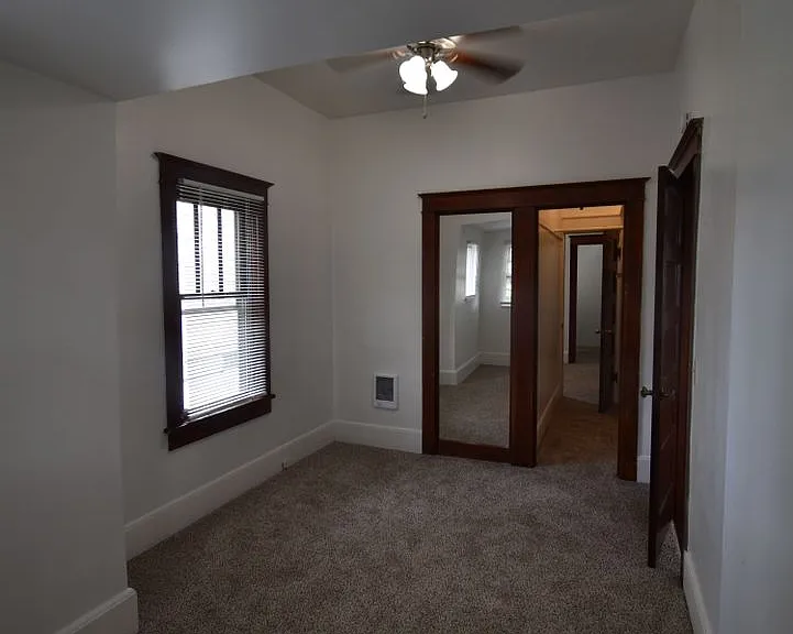 1503 Queen Ave SW — Photo 11