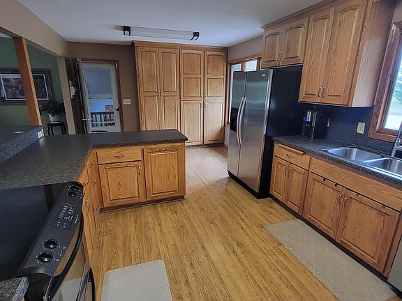 4th image of 9245 Ryan Lake Dr NE
