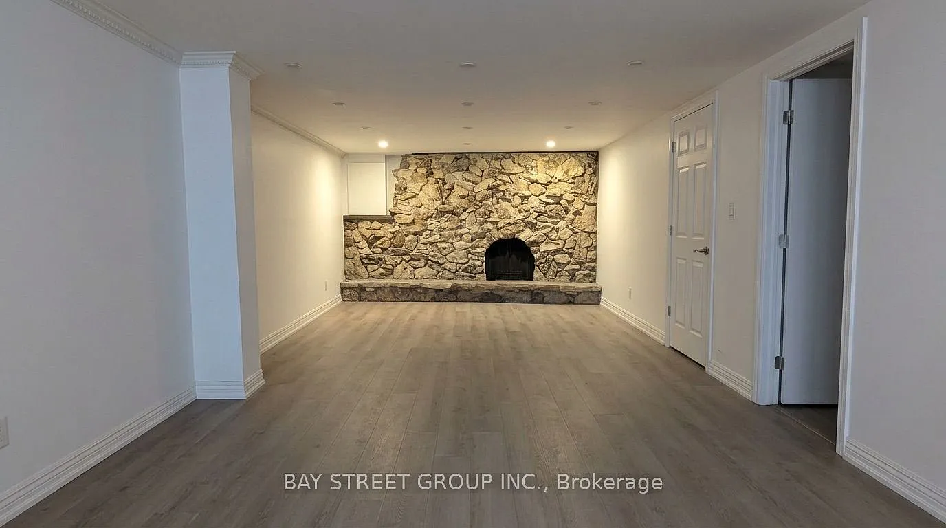 2 bed, $1,600 — Photo 2