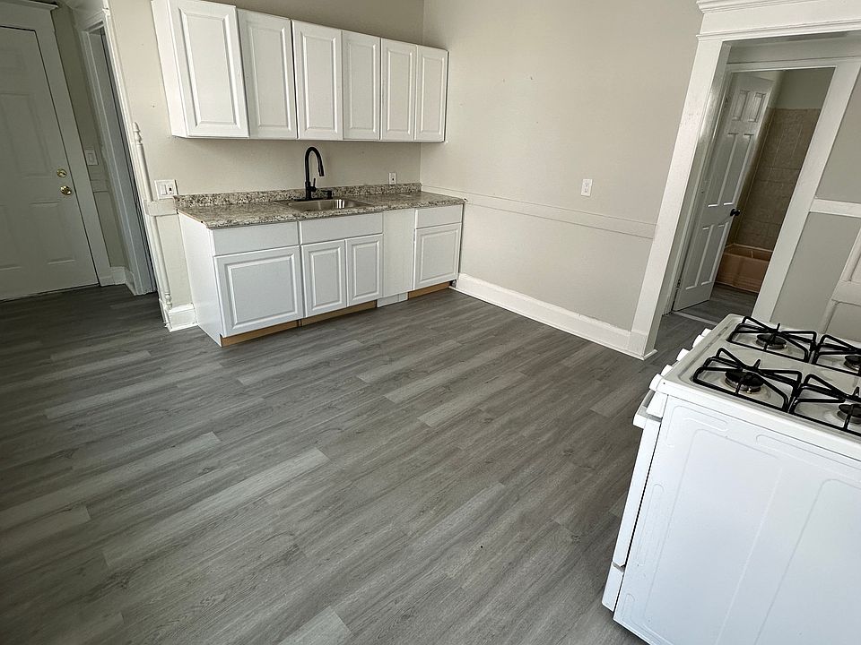 1st image of 34 Vermont St #3A