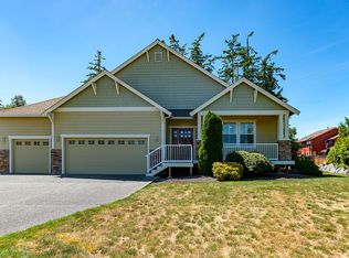 2691 SW Fairway Point Dr, Oak Harbor, WA 98277