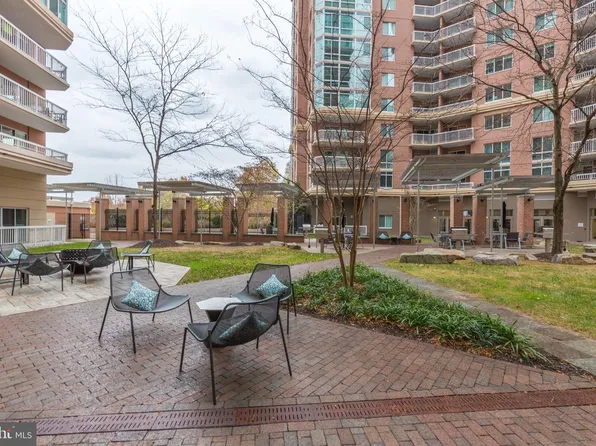 3101 N Hampton Dr APT 1214, Alexandria, VA 22302