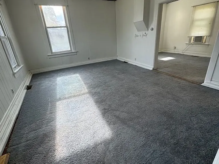 102 2nd Ave NW — Photo 5