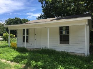 605 Volunteer St, Seguin, TX 78155