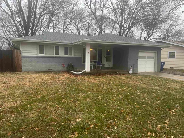 6417 N Randall Dr, Wichita, KS 67219