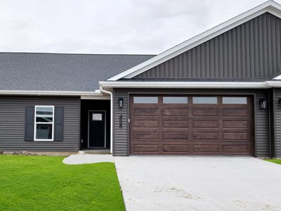 458 N 4th Ave, Eldridge, IA, 52748