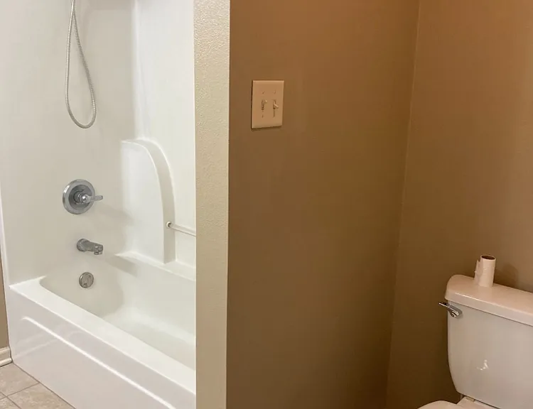 Springplace Apartments — Photo 6