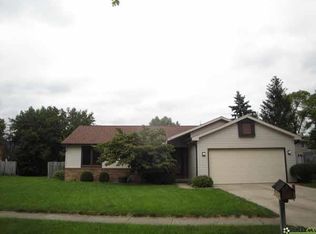 3230 Lilac Ct, Columbus, IN 47203