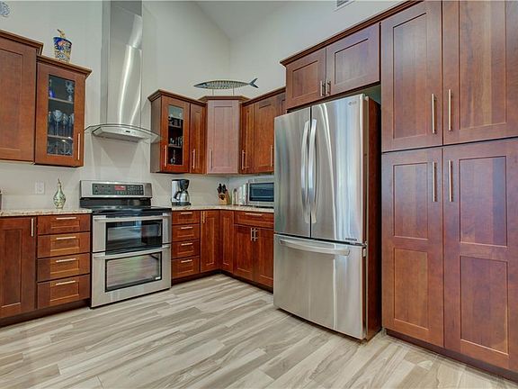 5th image of 4485 Ascot Cir N