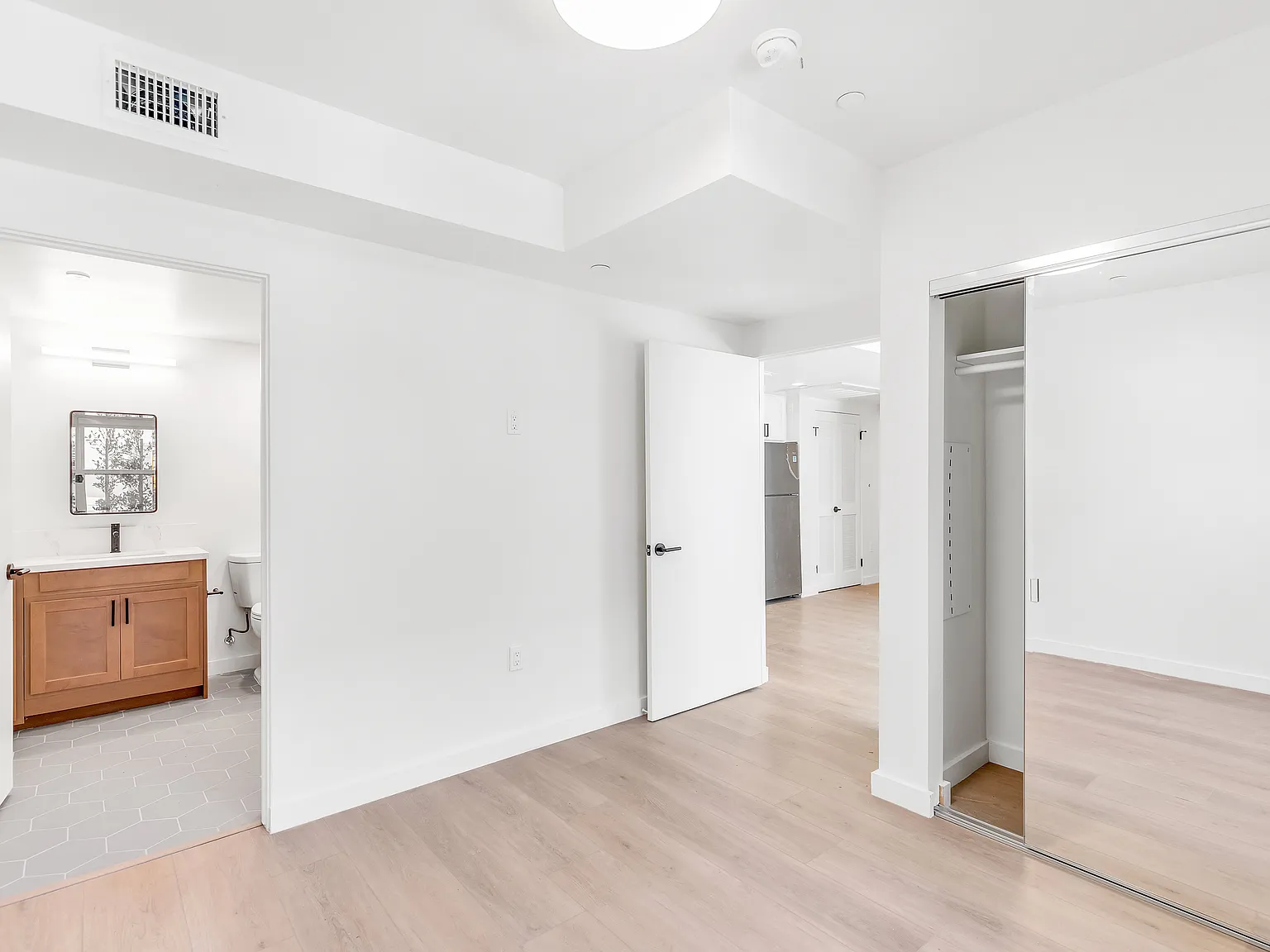 2 bed, $4,150 — Photo 3
