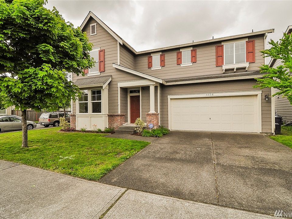 1st image of 1338 32nd Pl NE