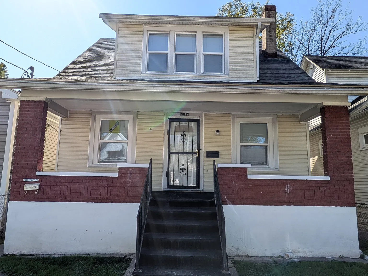 3 bed, 1008 sqft, $1,300 — Photo 1