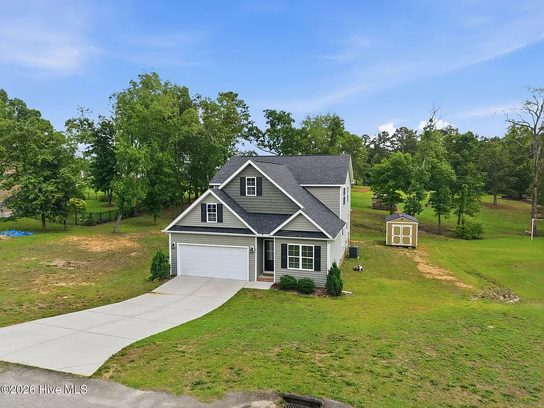 105 Village Dr — Photo 5
