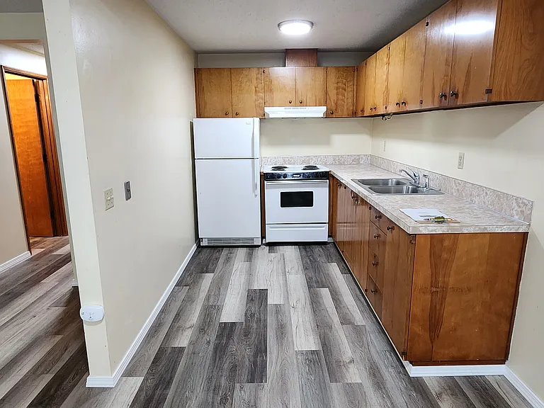 624 W Cedar St #11 — Photo 4