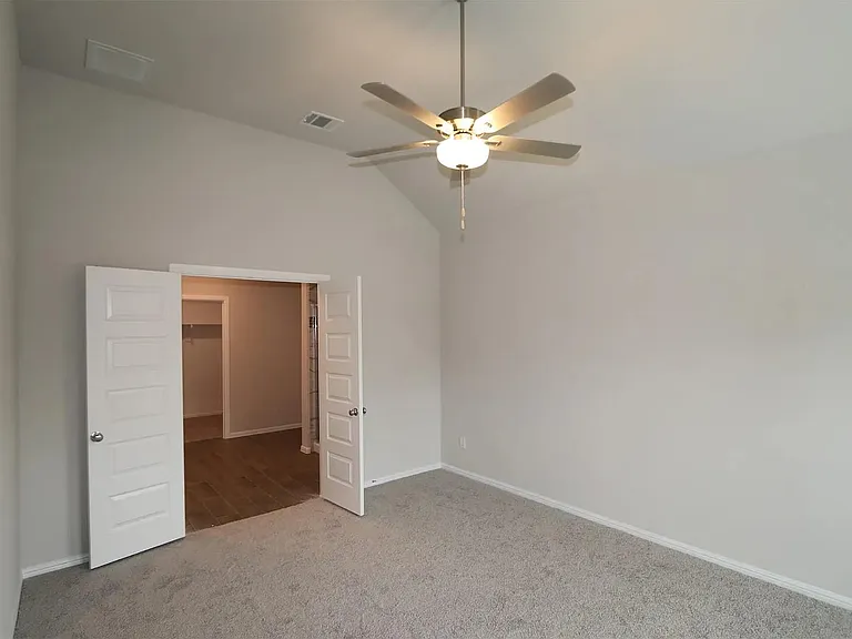 13068 Yellowstone Way — Photo 5