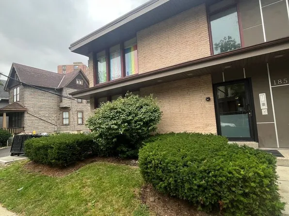 1851 N Oakland Ave (18 Unit)