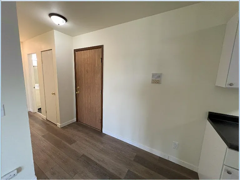 2222 Independence Ln #2 — Photo 3