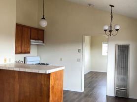 1048 W 18th St, San Pedro, CA