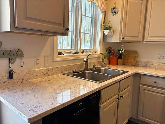 2nd image of 47 Bog Road #G2