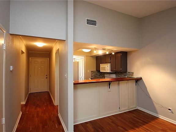 3rd image of 1101 Hollow Creek Dr APT 2209