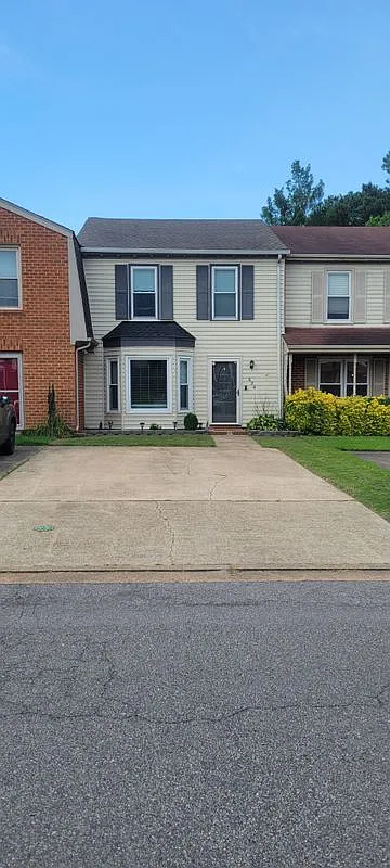 3 bed, 2.5 bath, 1416 sqft, $2,300 — Photo 1