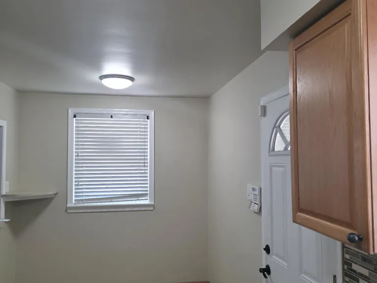 928 Disston St — Photo 3