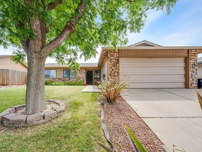 8338 Willow Tree Way — Photo 1