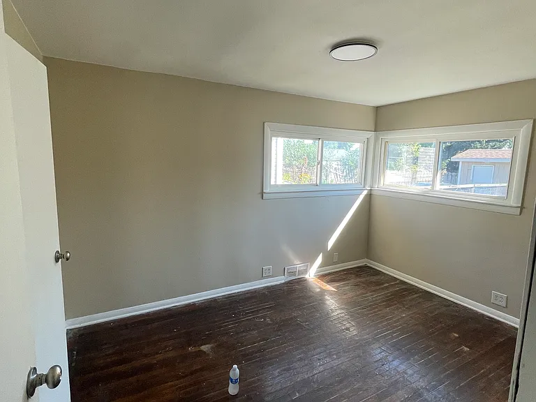 818 S Dundee St — Photo 6